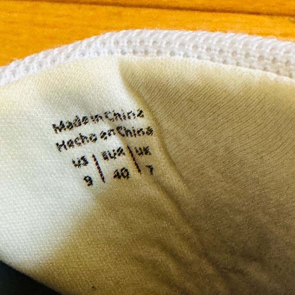 Call It Spring White Sliders Excellent Condition Size 9 - Picture 8 of 9